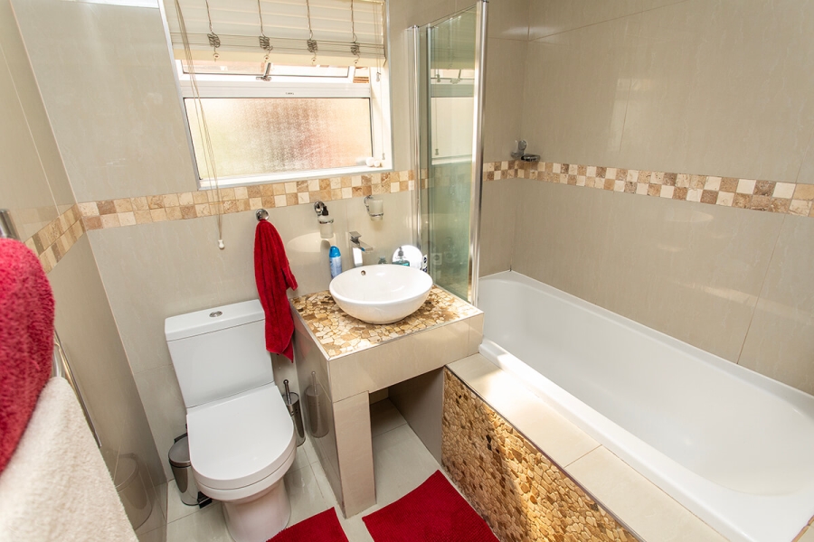 3 Bedroom Property for Sale in Portlands Western Cape